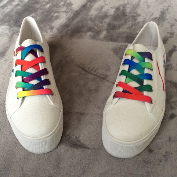 NIB Steve Madden Fink Real Love Platform Sneakers - Picture 3 of 4